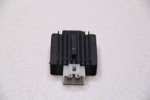 Реле регулятор YX140 (W063)