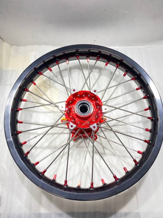 Обод в сборе 2,15-18" GLM 7050, ступица GH Hasky 21/18-GLM7050-GC hub