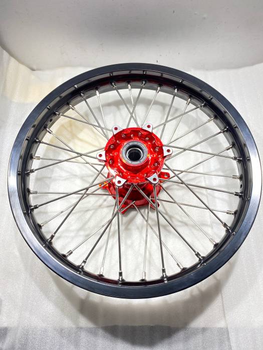 Обод в сборе 2,15-18" Unison 7116, ступица GH Hasky 21/18-Unison 7116-GC hub