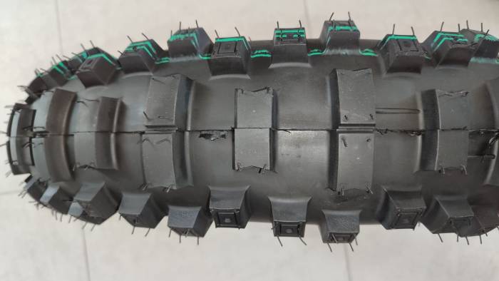 Покрышка задняя FLYING HORSE 140/80-18