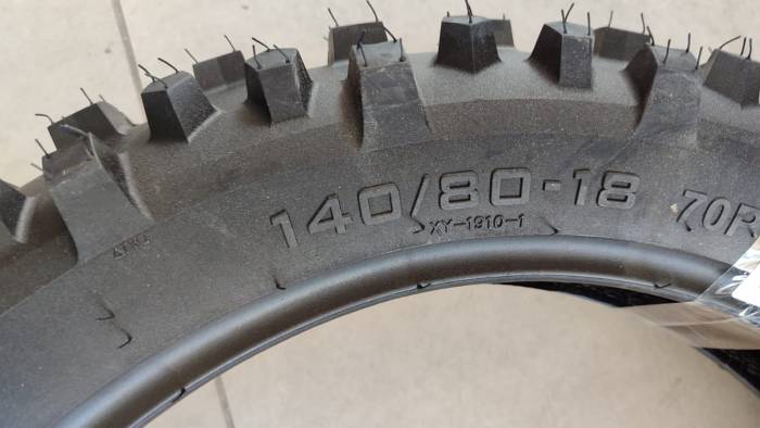 Покрышка задняя GUMM TIRE SUPER SOFT TIRE 140/80-18 TT